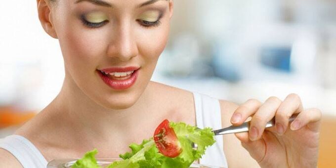 吃蔬菜沙拉减肥